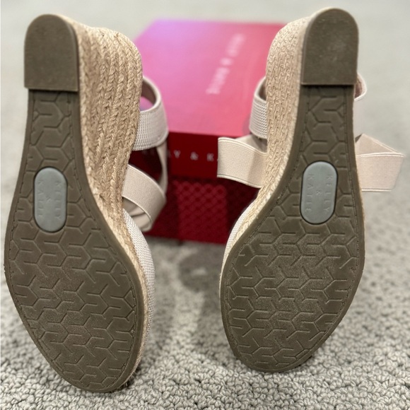 Ladies Kelly & Katie Brynn size 6.5 espadrille wedge sandal-Nude - Picture 5 of 7